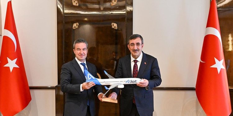 AJet Genel Müdürü Sarp, Cumhurbaşkanı Yardımcısı Yılmaz’ı ziyaret etti