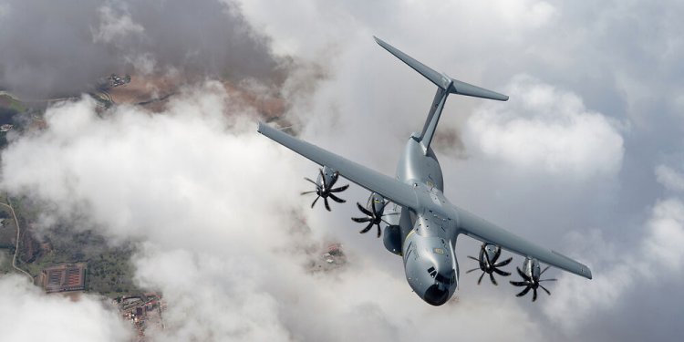 Alman uçağına lazer! Berlin-Pekin hattı gerildi