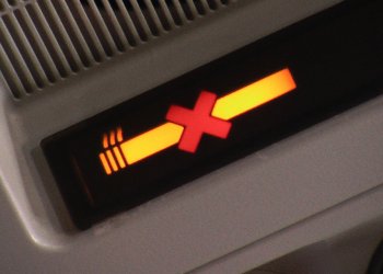 Uçakta sigara içen 245 yolcuya men cezası