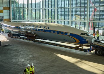 Efsanevi Lockheed Super Star, Frankfurt’taki yeni yuvasında