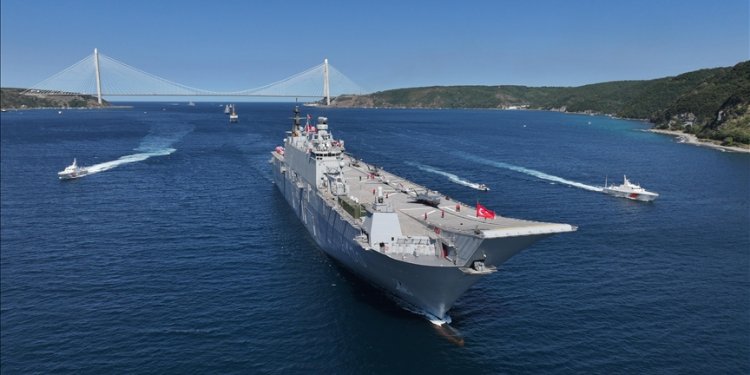 TCG Anadolu, TEKNOFEST kapsamında Boğaz geçişini tamamladı