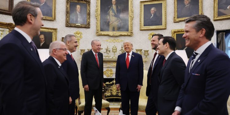 Erdoğan-Trump görüşmesi sonrası Barrack’tan F-35 açıklaması