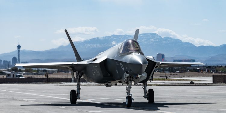 F-35 filosu büyüyor: 296 uçak için anlaşma yapıldı