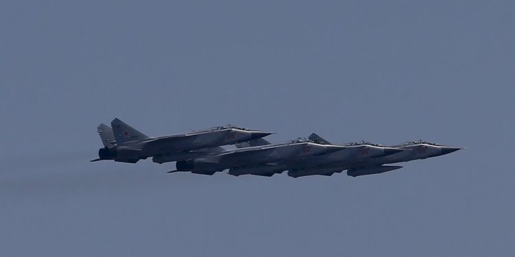 Rus MiG-31’lerden Estonya hava sahasında 12 dakikalık uçuş