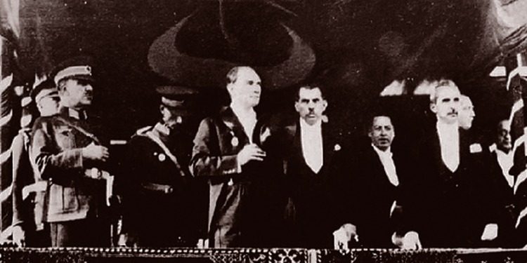 29 Ekim: Türkiye Cumhuriyeti 102 yaşında