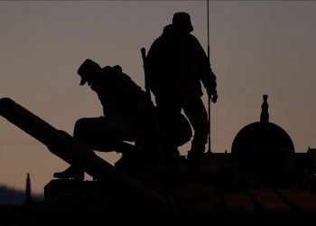 Kısıtlamalara rağmen Almanya’dan İsrail’e silah onayı