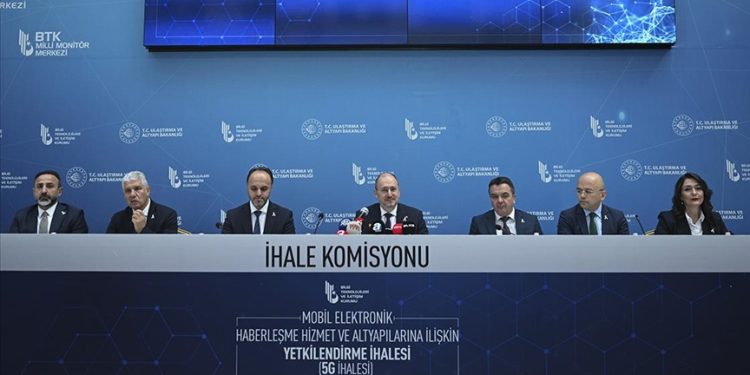 5G ihalesinde 3,5 milyar dolarlık teklif geldi