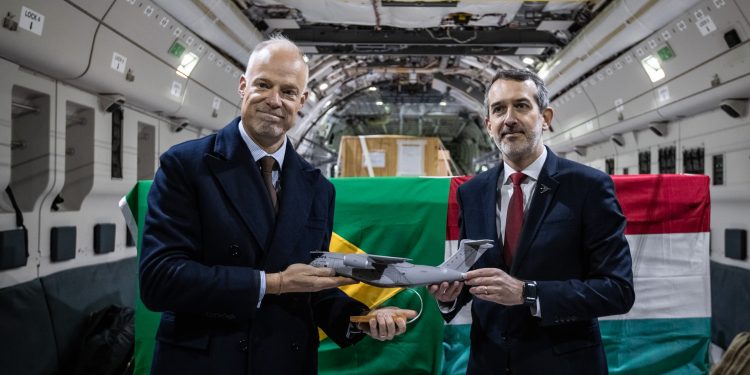 C-390 Millennium filosunda ilk tam teslimat gerçekleşti