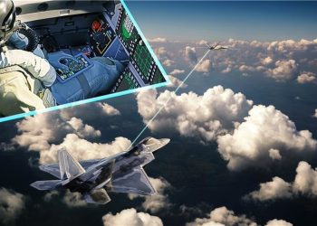 F-22’den insansız hava aracı kontrol edildi