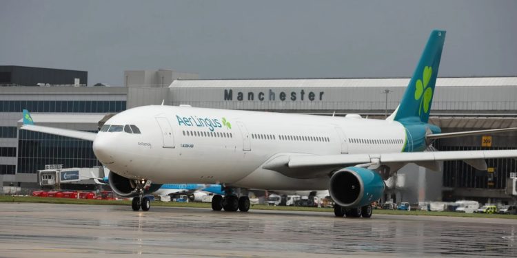 Aer Lingus 4 yıl sonra o üssü kapatma eşiğinde