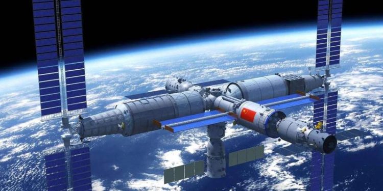 Çinli taykonotlar uzay istasyonuna ulaştı