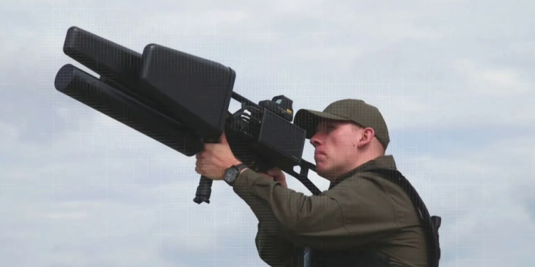 Finlandiya’dan Rus dronlarına Litvanya ve İsrail çözümü