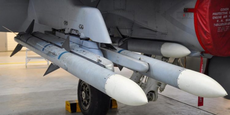 Finlandiya’dan F-35’lere AMRAAM takviyesi