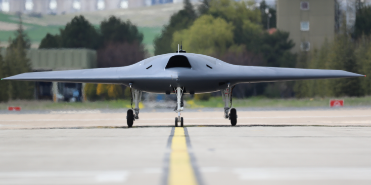 Yerli insansız savaş uçağı ANKA-III’te önemli gelişme