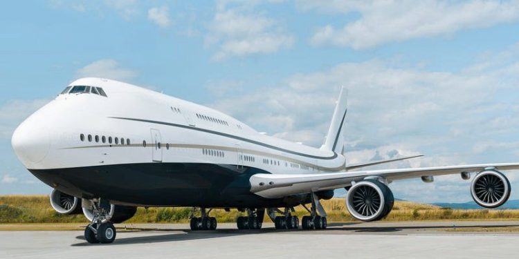 Air Force One gecikti, ABD iki yeni 747-8’i parça için aldı!