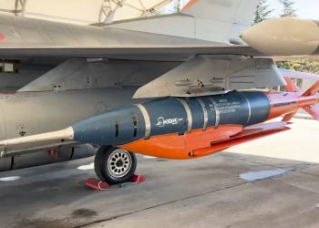 ASELSAN KGK-84 kanatlı güdüm kitinden ilk atışta tam isabet!