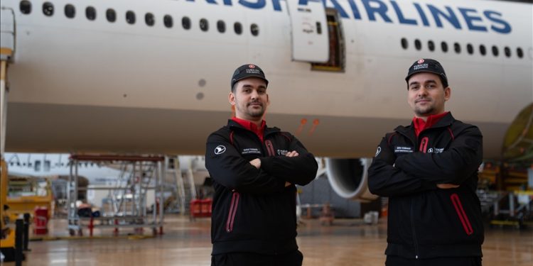 Anne karnından THY’ye uzanan yol: İkiz kardeşlerin havacılık hikâyesi