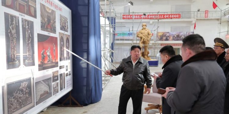 Kuzey Kore, Ukrayna’da ölen askerler için anıt yapacak