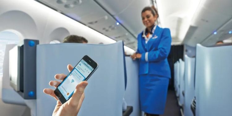 Dünyanın en eski havayolundan uçakta ücretsiz Wi-Fi hizmeti