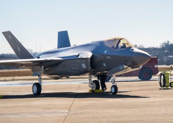 Finlandiya’nın ilk F-35’i ABD’de teslim edildi