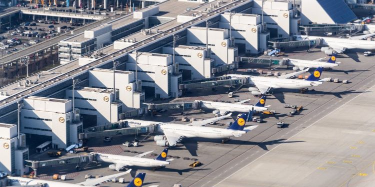 Lufthansa, İran uçuşlarını yeniden erteledi