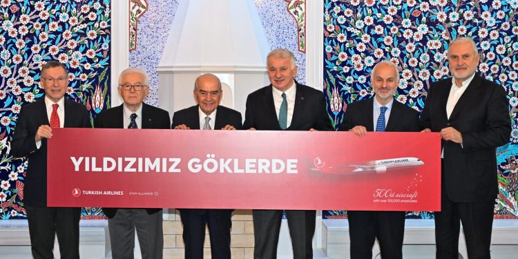 THY Genel Müdürleri iftarda 500’üncü uçağı kutladı