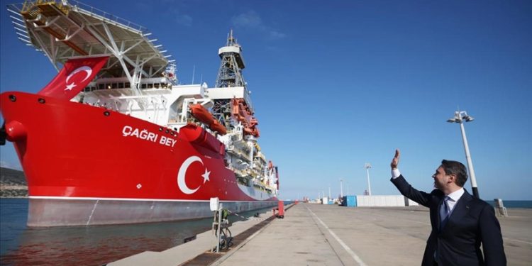 Çağrı Bey sondaj gemisi Somali yolcusu