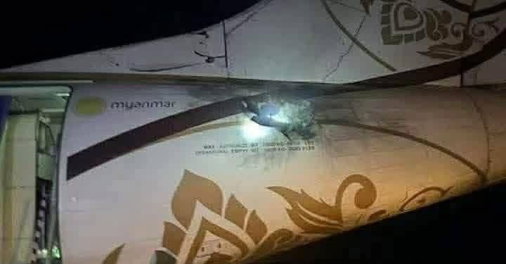 Yolcu alırken uçağa drone isabet etti