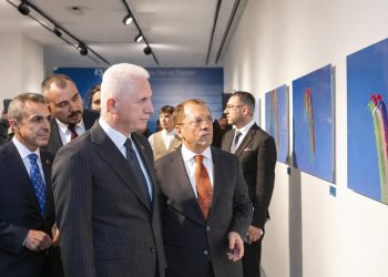 Güntay Şimşek’in Ara Hâl / Ara Zaman sergisi AKM’de açıldı