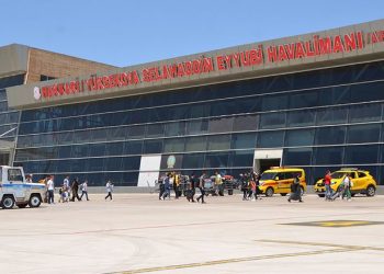 Yüksekova Havalimanı 3 ay uçuşlara kapatıldı